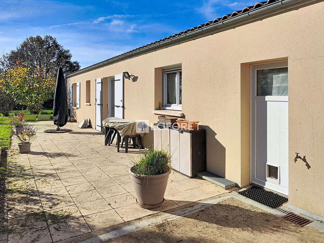 Maison à LA CHAPELLE-BERTRAND