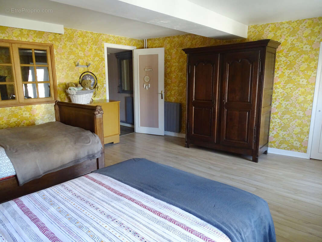 Maison à MONTIGNY-SUR-AUBE