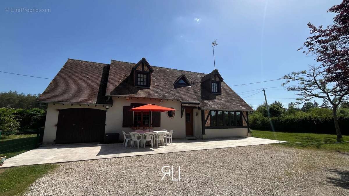 Maison à CROUY-SUR-COSSON