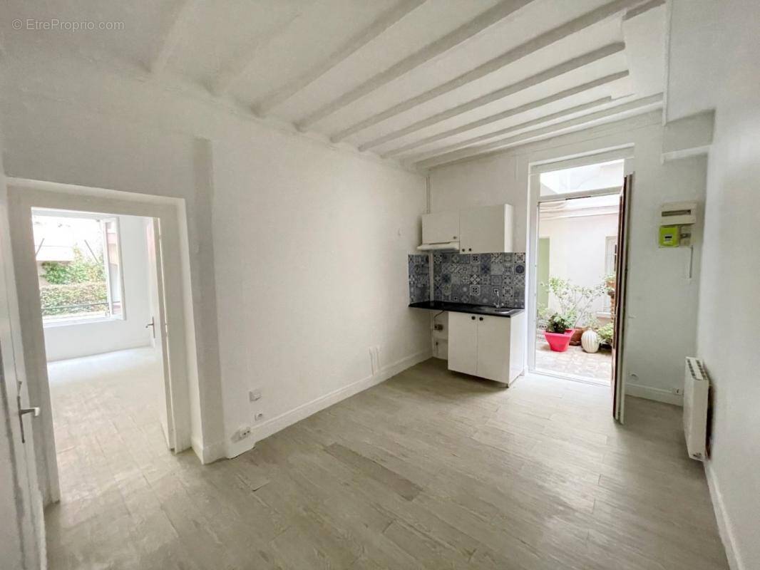 Appartement à PARIS-15E