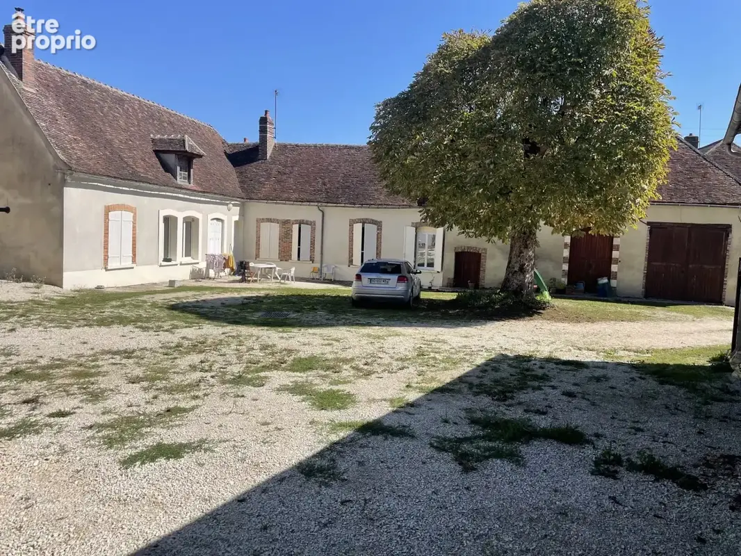 Maison à MONT-SAINT-SULPICE