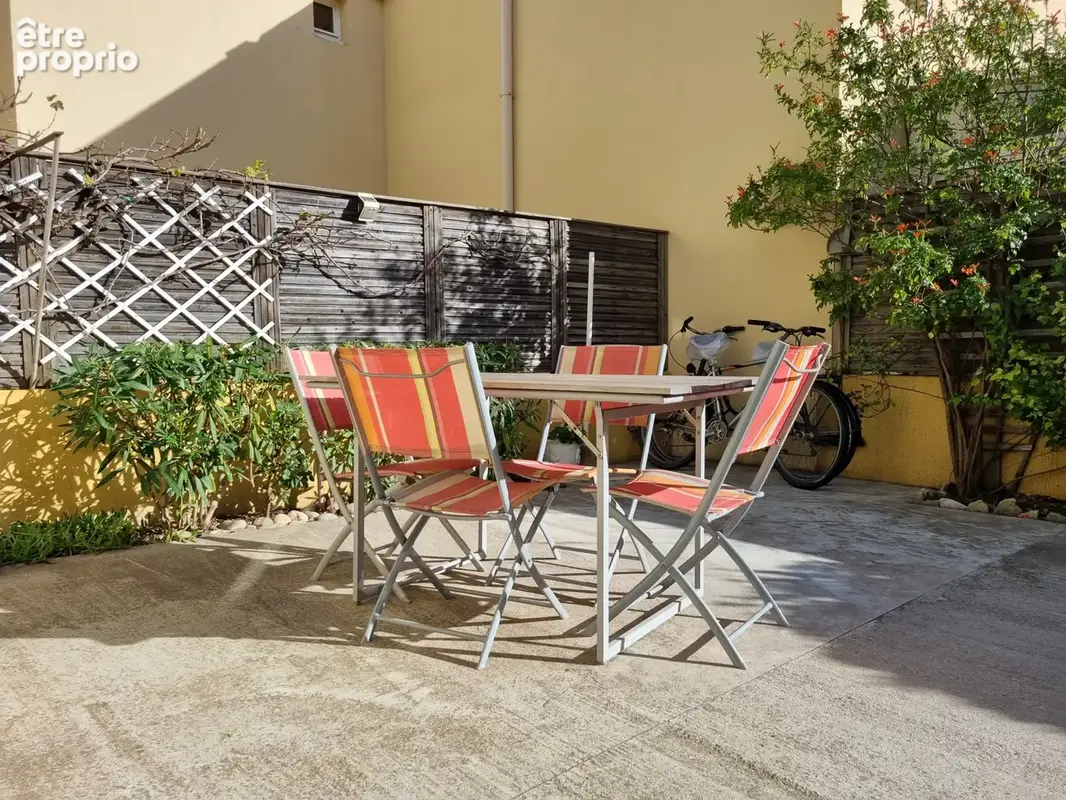 A vendre - rare - direct plage du grazel - pavillon 2 chambres -  terrasse - proche mer - photo 12