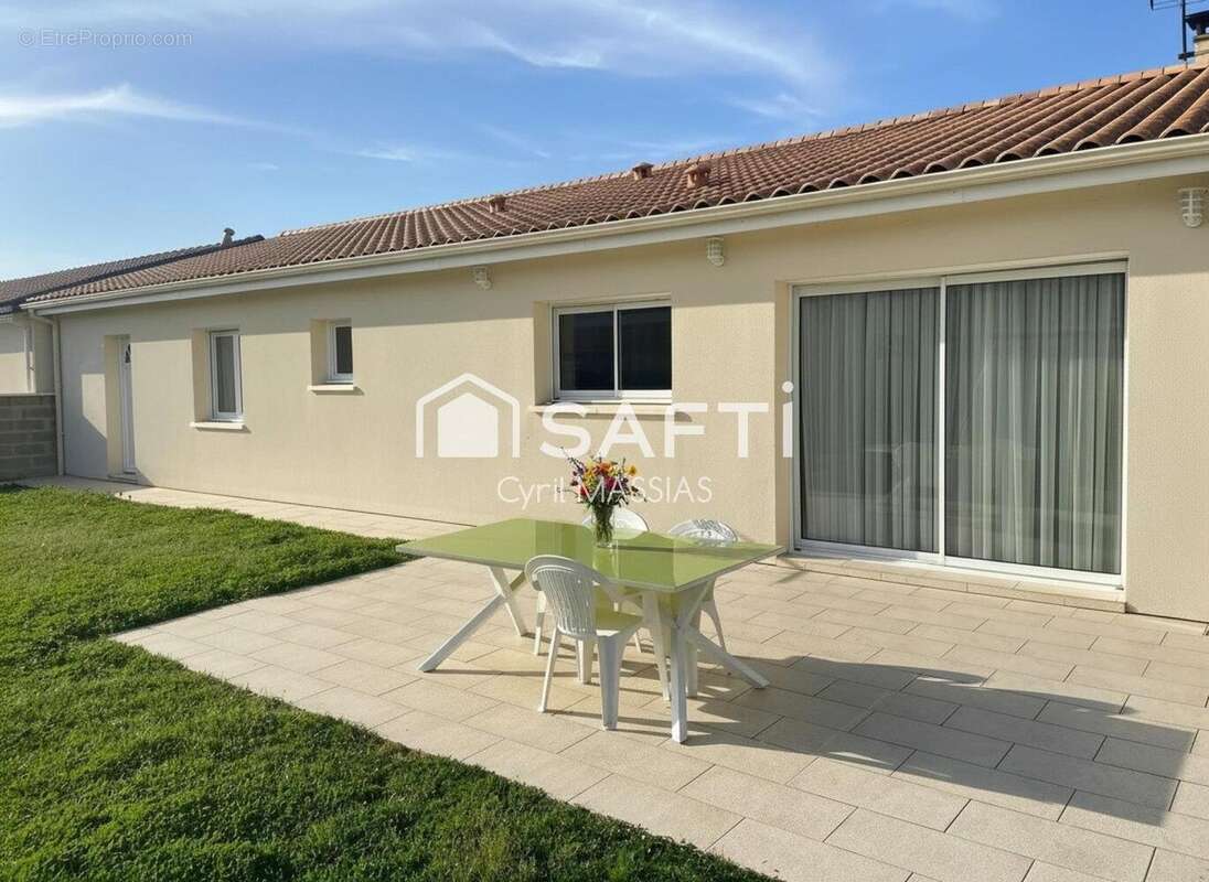 Photo 1 - Maison à MACAU