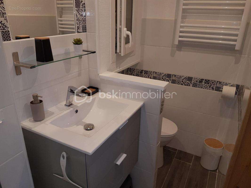Appartement à COLMARS