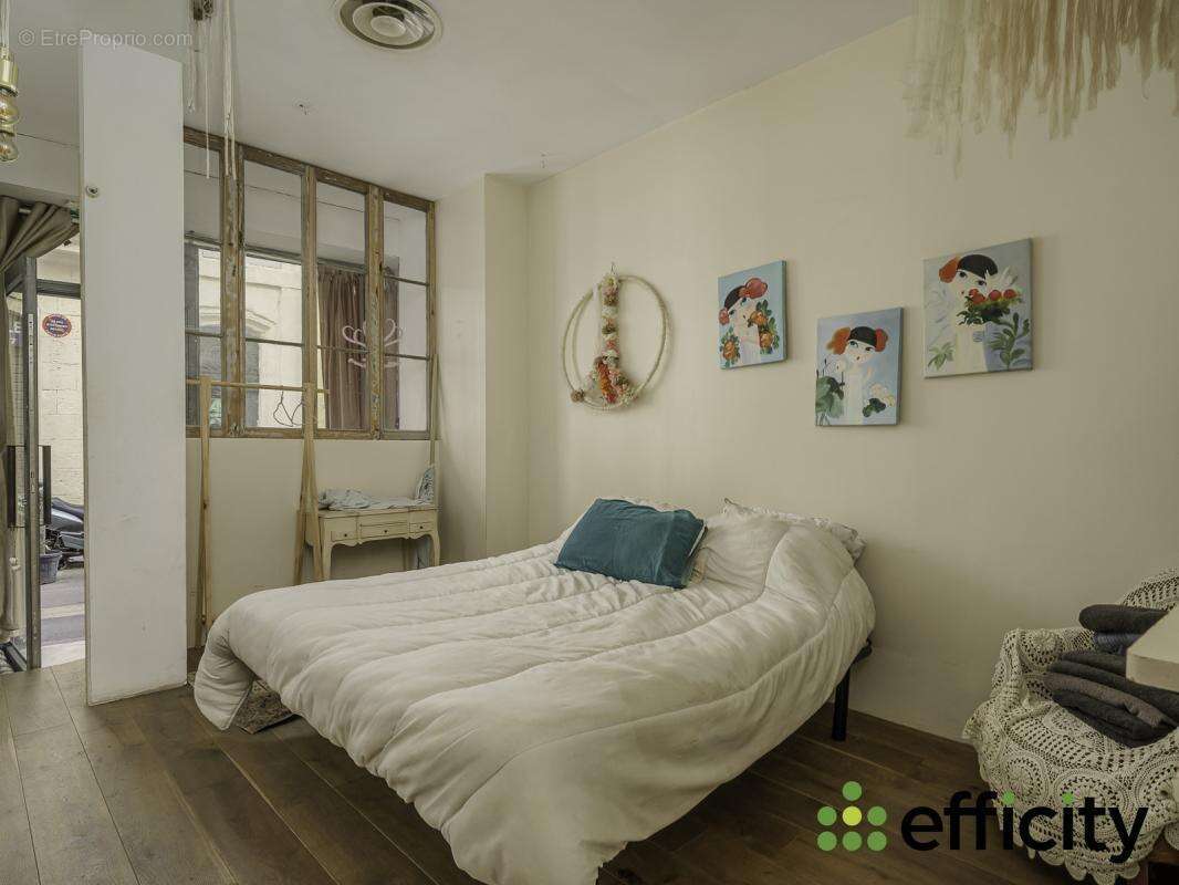 Commerce à MARSEILLE-1E