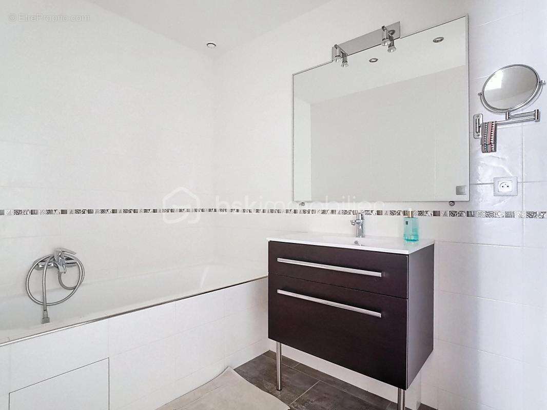 Maison à CHAMPS-SUR-MARNE