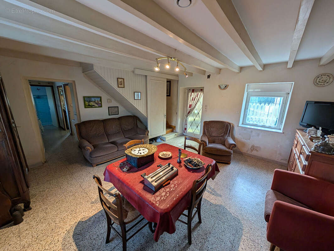 Maison à PONT-EVEQUE