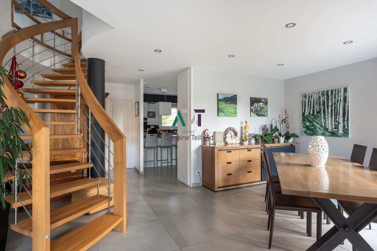 Maison à SAINT-MARTIN-LE-VINOUX