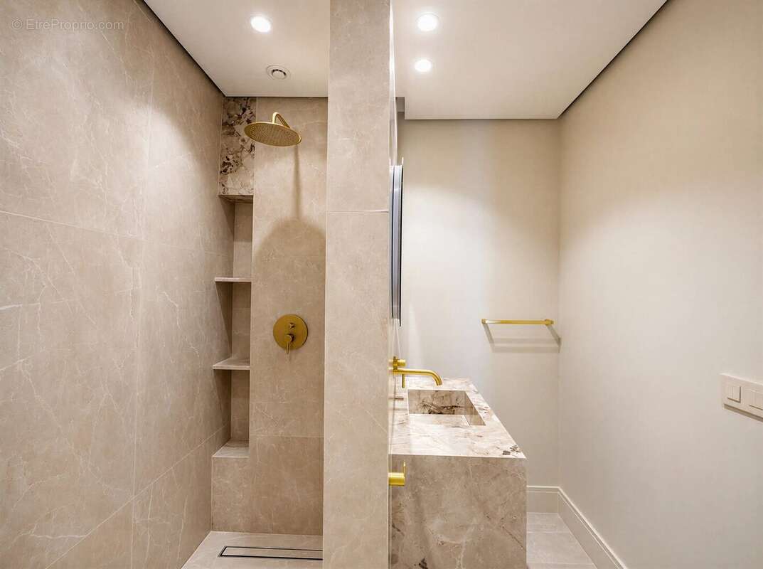 Nice Le Port – Appartement de caractère - photo 7