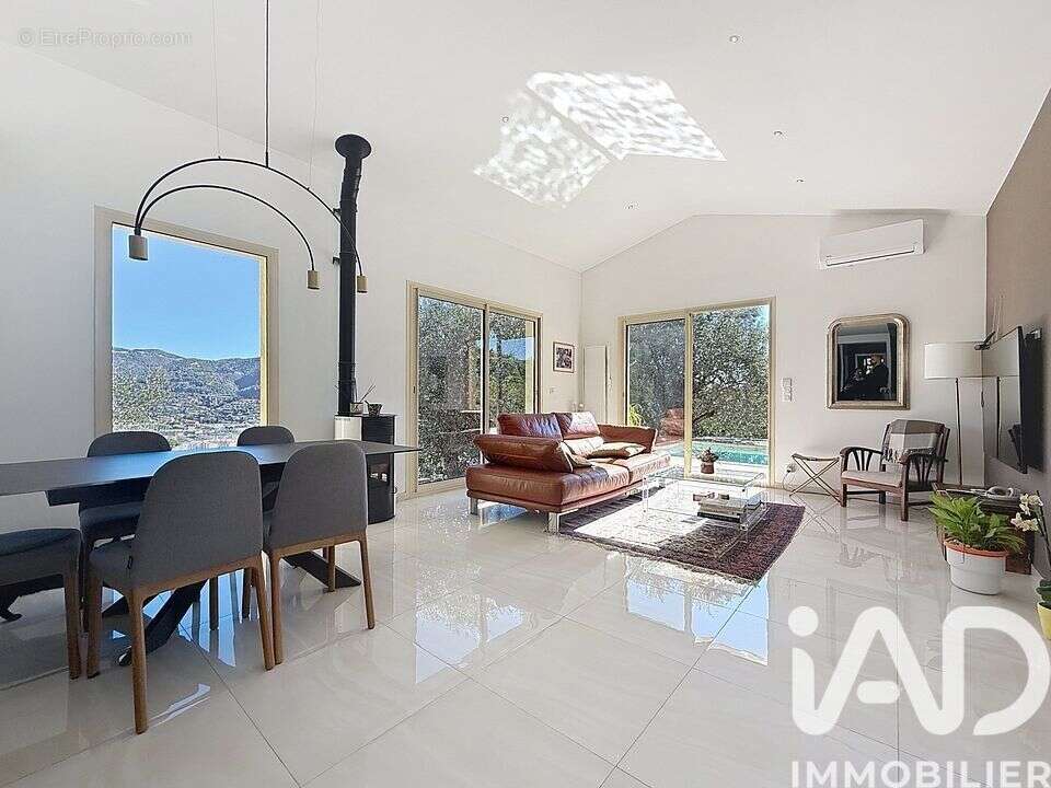 Photo 2 - Maison à SAINT-ANDRE-DE-LA-ROCHE