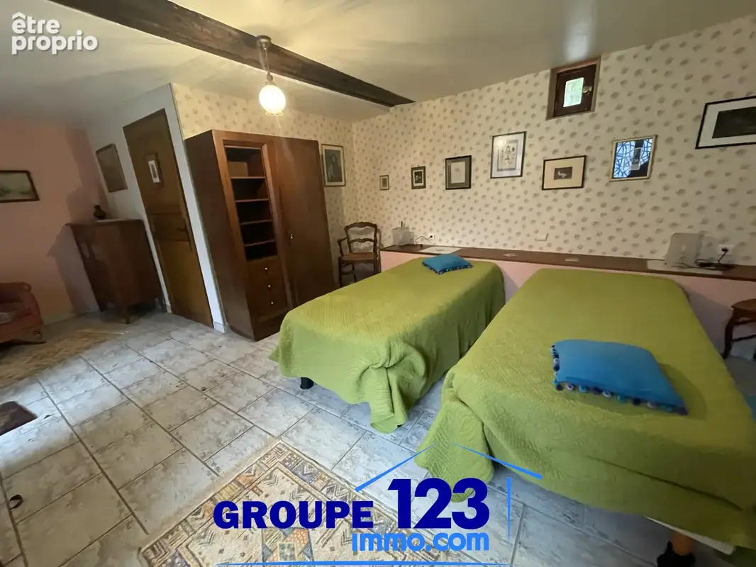 Au coeur de la Puisaye touristique, double longère de 390 m2 sur terrain de 2413m2 au calme - photo 21