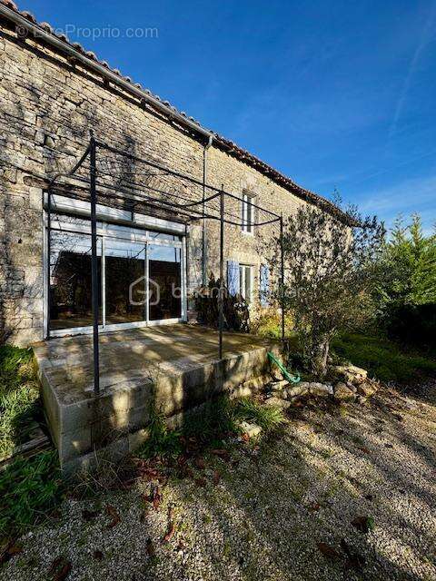 Maison à AUNAC
