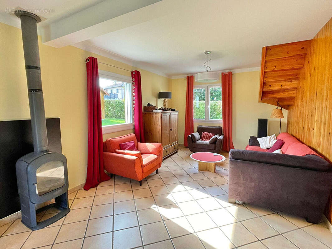 Maison à LES EPARRES