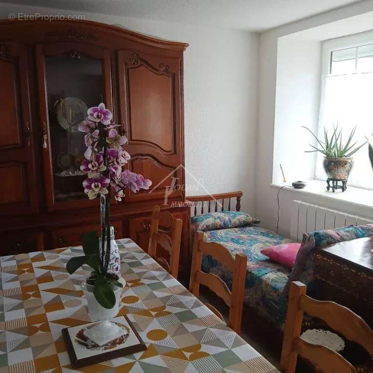 Appartement à TRETEAU