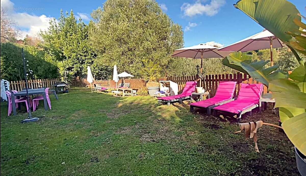 Maison à SAINT-LAURENT-DU-VAR