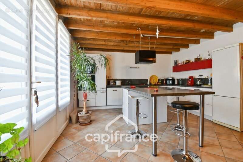 Maison à vendre 5 pièces ASNIERES LA GIRAUD (17) avec jardin, dépendances et garage - photo 15