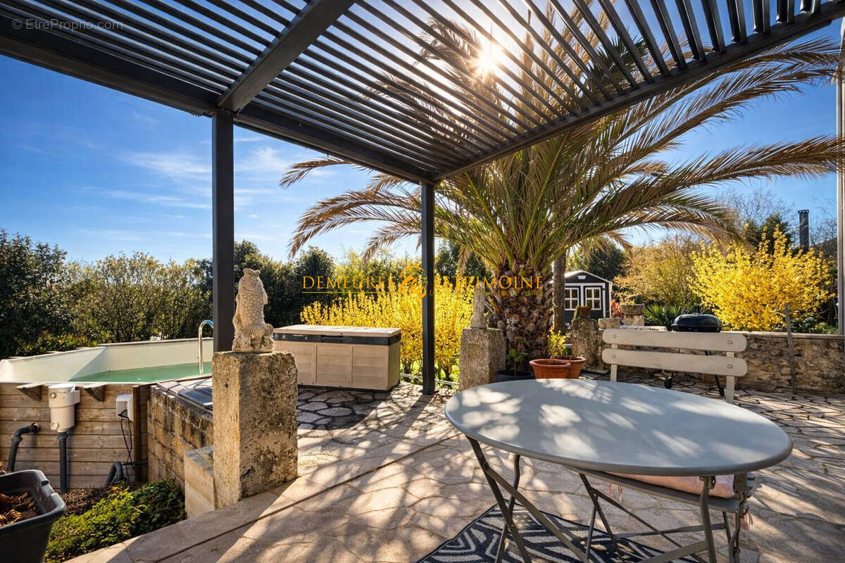 Maison à CHAMPAGNE-VIGNY