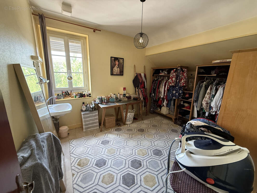 Commerce à MONTBARD