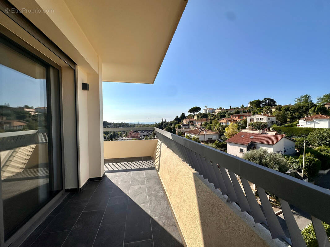 Appartement à VENCE