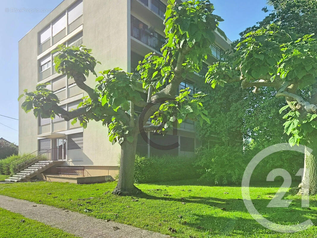Appartement à JOIGNY