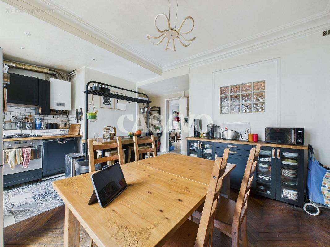 Appartement à PARIS-10E