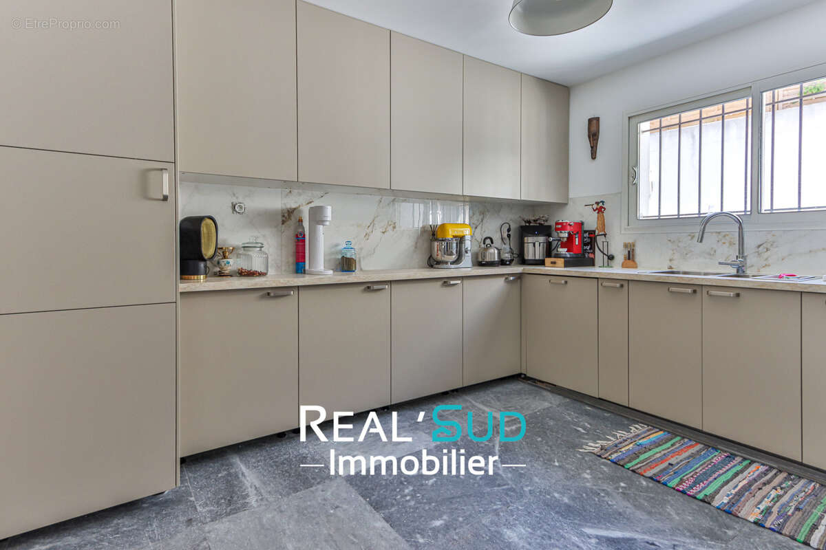 Maison à MARSEILLE-9E