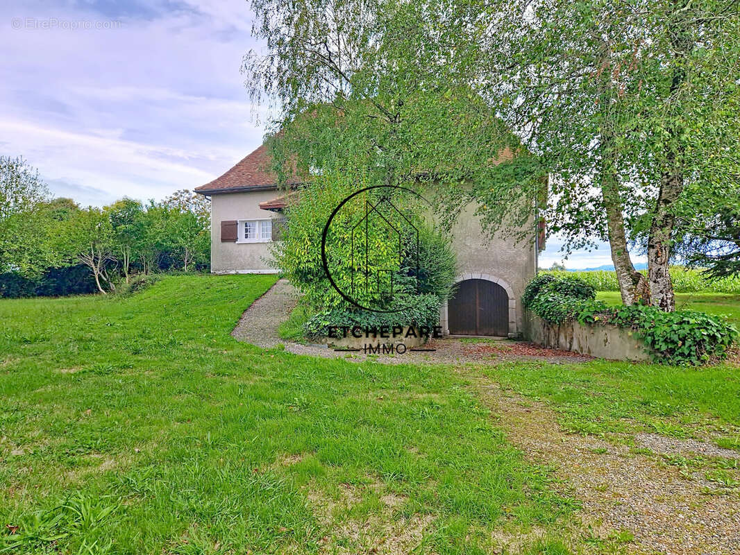 Maison à GUINARTHE-PARENTIES