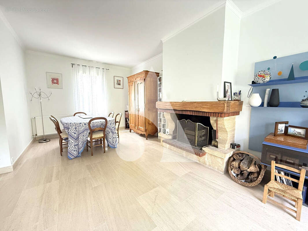 Maison à MARGENCY