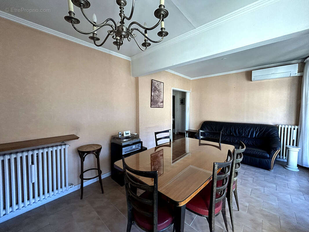 Appartement à FONTAINE