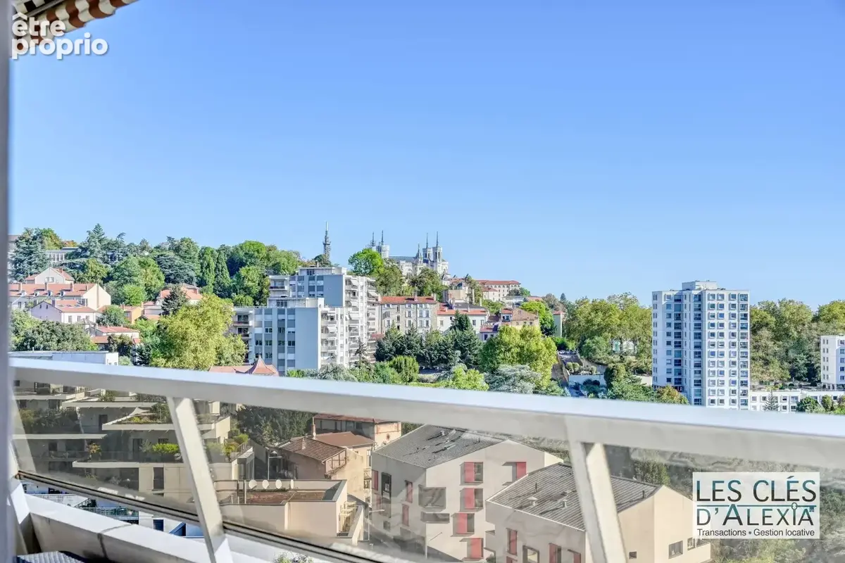 Lyon 5 – t3/t4 rénové – vue panoramique sur lyon – garage en option - photo 5