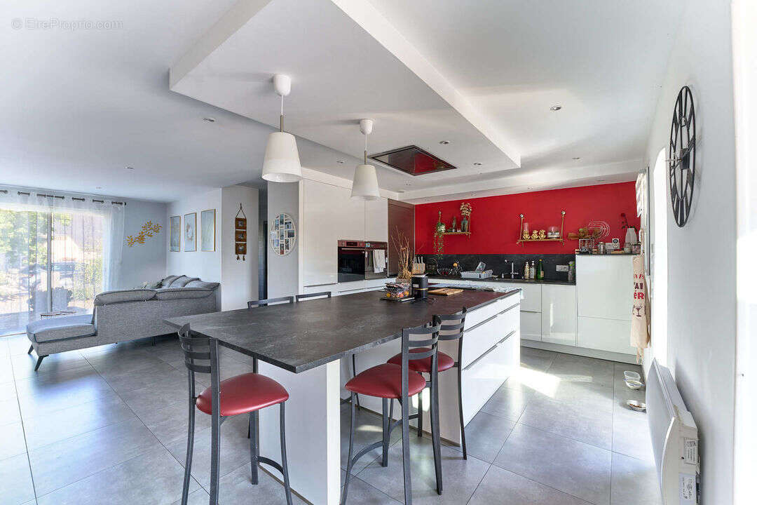 Maison familiale avec piscine - 3 chambres + bureau - Sous-sol - photo 2