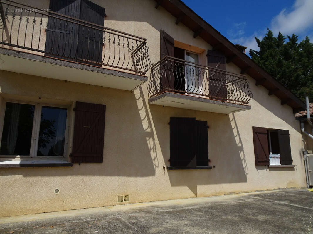 Maison T6 à vendre 31470 Bonrepos-sur-Aussonnelle ancienne ferme - photo 3