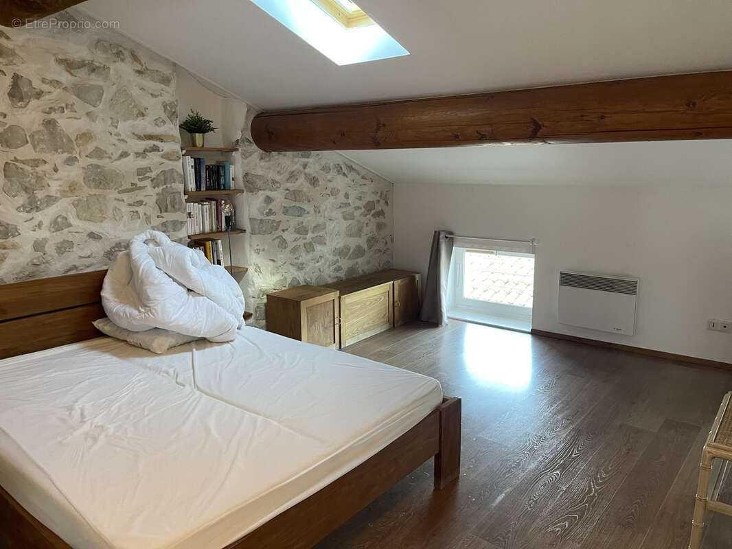 Vaison hyper centre - superbe loft traversant - photo 2
