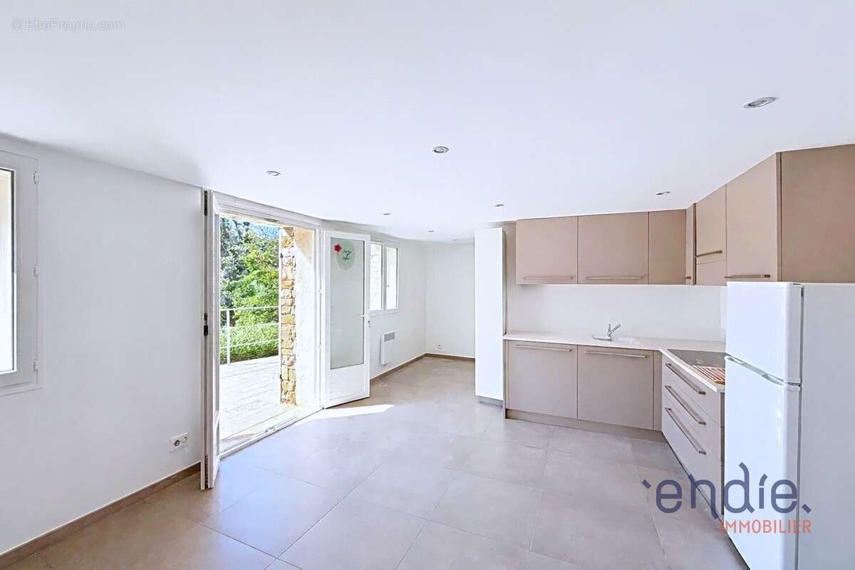 Lorgues villa t6 dependance piscine garage - photo 15