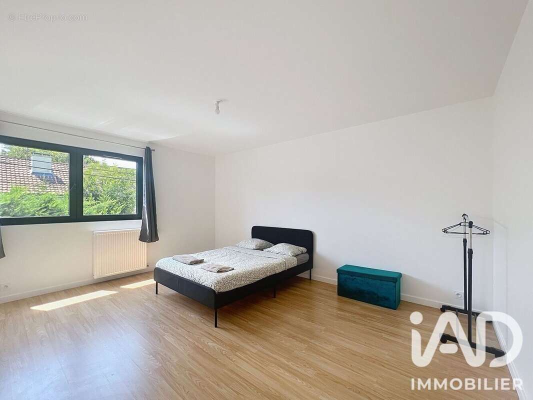 Appartement 147 m² à Champigny-Sur-Marne  - photo 4
