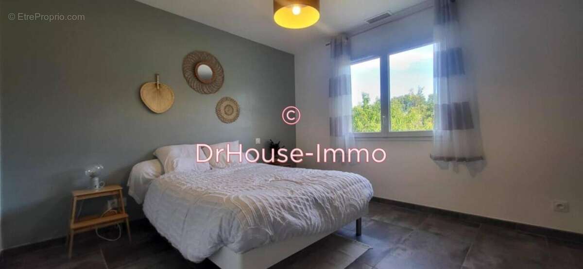 Maison à LA CALMETTE