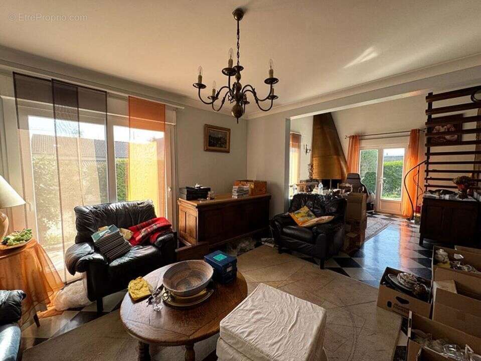 Maison à FLEURY-SUR-ORNE