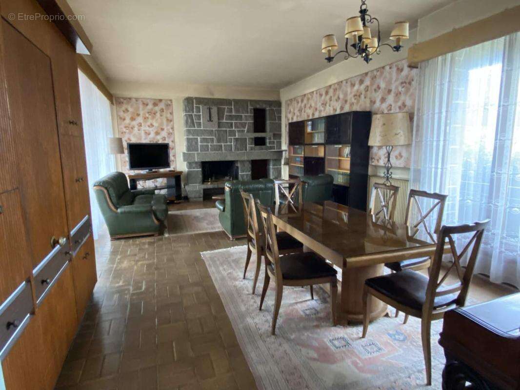 Maison à LECOUSSE