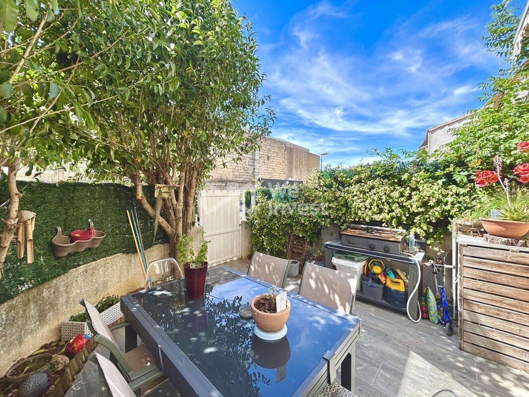 Appartement à MAUGUIO