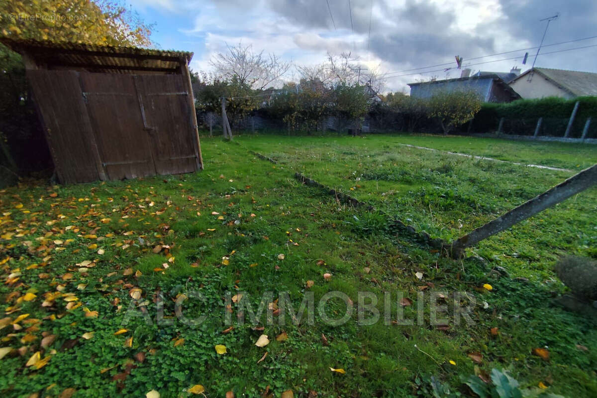 Maison à FRESNAY-SUR-SARTHE