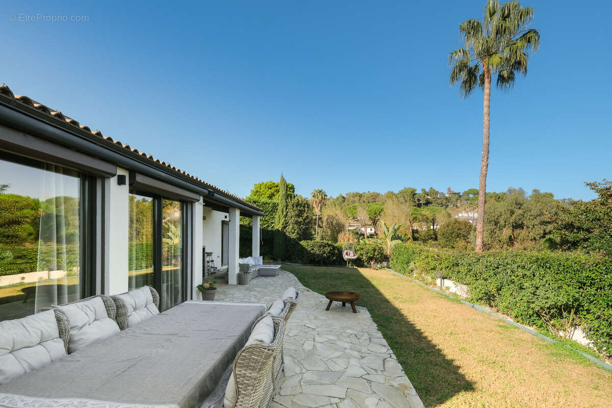 Maison à VILLENEUVE-LOUBET