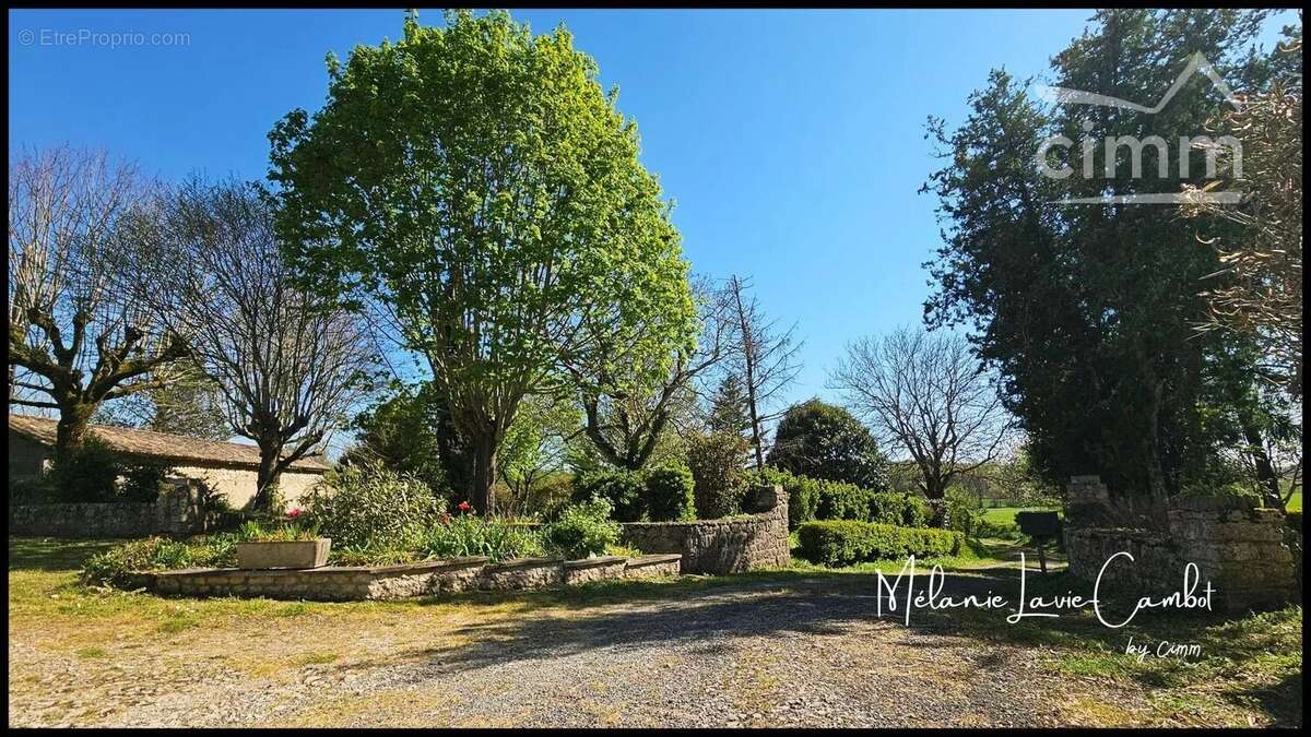 Maison à MIRAMBEAU