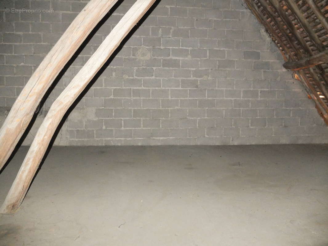 Grange de 58m² au sol - photo 4
