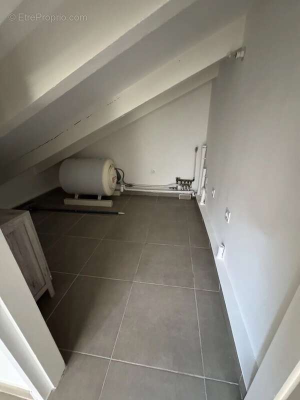 Nice rue foncet - grand studio mansarde - photo 11