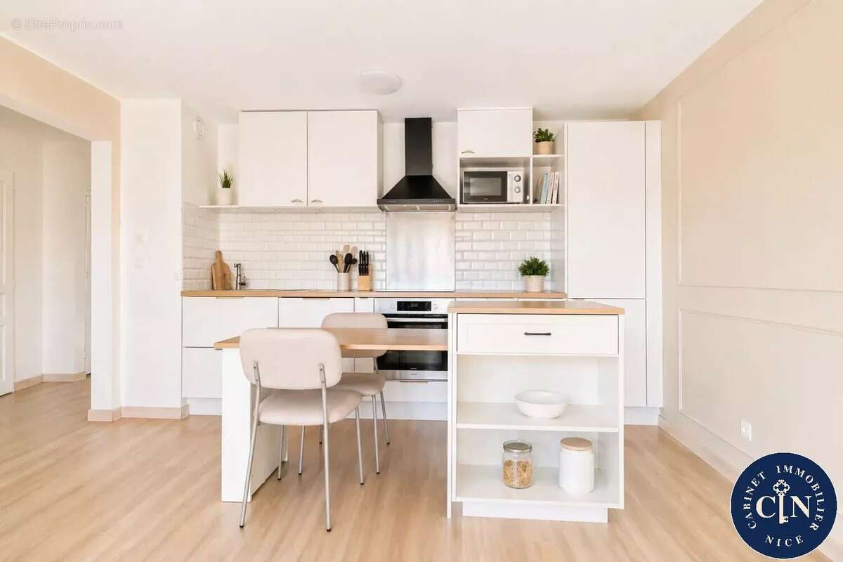 Appartement 65 m² à Nice  - photo 3