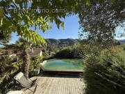 Maison à SAINT-LAURENT-DU-PAPE