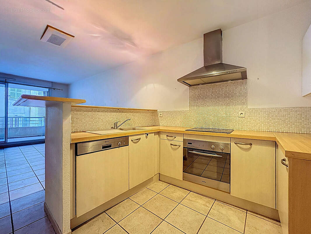 Appartement à MARSEILLE-8E