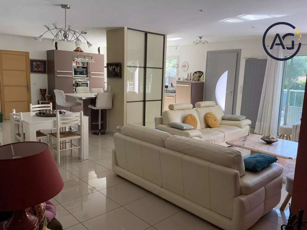 Maison à CORNEBARRIEU