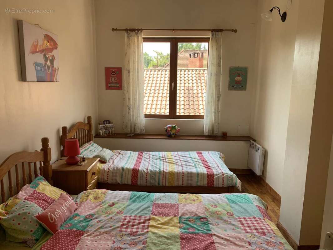 Maison à SAINT-SAUD-LACOUSSIERE