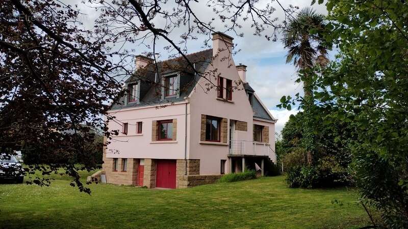 Maison à COMBRIT